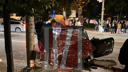 Accident rutier grav în Copou. O mașină s-a făcut praf. Sunt mai multe persoane rănite &amp;#8211; EXCLUSIV