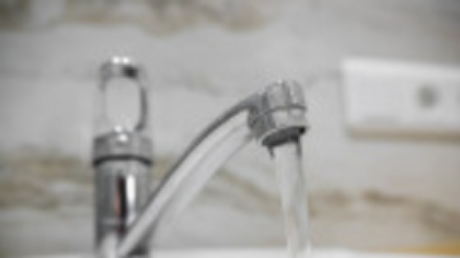 Apă contaminată cu arsen, în două comune din Prahova. Consumul este strict interzis