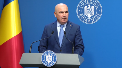 Conferinţă de presă de urgenţă a premierului Ilie Bolojan. Guvernul prezintă următoarele pachete de măsuri fiscale care vor fi adoptate, începând cu finalul lunii iulie. ”Dacă nu ve vom controla cheltuilile şi ne ne vom încasa veniturile, probabilitatea să revenim într-o situaţie complicată este destul de mare, iar măsurile care vor fi luate vor fi dureroase”