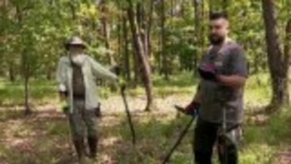 Goana după comori. Românii care caută tezaure cu detectorul, între istorie, bani și riscul de a deveni braconieri fără voie