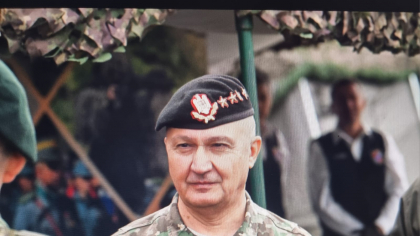 Șeful Armatei îi îndeamnă pe români să aibă provizii în casă