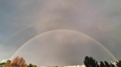Viral în seara alegerilor: Un curcubeu dublu a apărut deasupra Bucureștiului