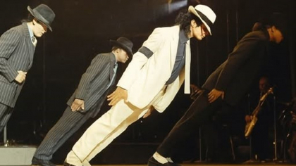 Cum a reușit Michael Jackson să sfideze gravitația. Explicația din spatele celebrei înclinări imposibile