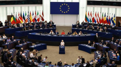 Partidele europene își stabilesc strategiile înaintea moțiunii de cenzură împotriva Ursulei von der Leyen: „Vrem o UE funcțională”