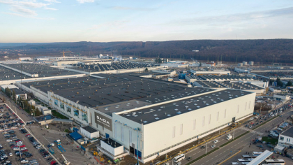 Dacia atinge 8 milioane de vehicule produse la Mioveni. Duster, singurul model care a „bătut“ Dacia 1300