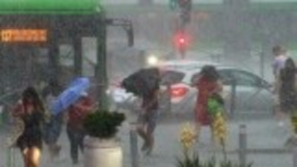 Fenomene meteo extreme în România. Zona în aflată sub Cod portocaliu de furtuni