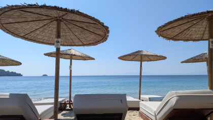 Vacanță de vis în Grecia. Sejururi de la 319 euro de persoană la Skiathos