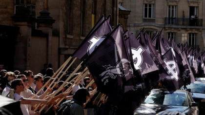 O mie de activiști de extrema dreaptă din mai multe țări europene au organizat un marș la Paris