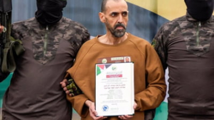 491 de zile în mâinile Hamas. Un ostatic israelian dezvăluie cum a supraviețuit într-un tunel adânc de 30 de metri, plin de apă puturoasă și viermi, bătut și umilit