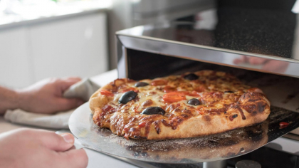 Secretul unei pizzerii de succes începe cu un cuptor profesional