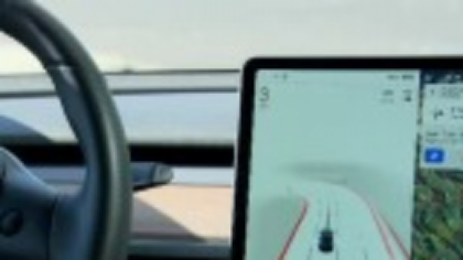 Investigație masivă la Tesla. Autoritatea rutieră americană verifică sistemul de pilot automat, după zeci de accidente