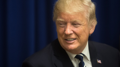 Donald Trump lansează programul „Cardul Auriu”. Vize pentru imigranți bogați în schimbul unor donații uriașe