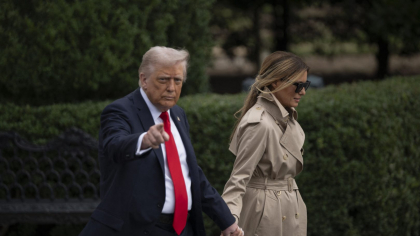 Trump și Melania, întâmpinați de Regele Charles cu o ceremonie istorică, cu cea mai mare gardă de onoare din ultimii 500 de ani. Care este, de fapt, miza acestei vizite în Marea Britanie