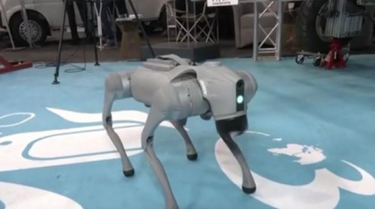 Robotul „câine” de la Universitatea Politehnică, vedeta Smart Urban Mobility