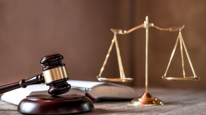 ChatGPT, primul avocat consultat de români. Inteligența artificială schimbă regulile jocului juridic