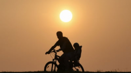 Canicula lovește 12 județe și Bucureștiul, iar meteorologii au emis un cod portocaliu. Maximele pot atinge 40 de grade Celsius