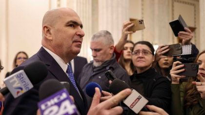 Reduceri de personal la Senat. Zeci de angajați au fost transferați în alte instituții de stat