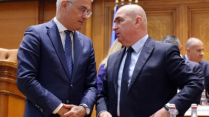 Coaliția discută despre mai multe restructurări. „România ar funcţiona şi dacă în administraţia locală scoatem 13.000 de posturi şi 20 la sută din administraţia centrală”