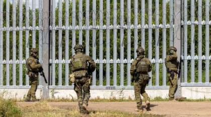 Polonia redeschide granița cu Belarus. China a făcut eforturi pentru a-l convinge pe Tusk dupa ce a pierdut miliarde