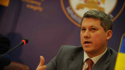 George Simion a dat de pământ cu Predoiu