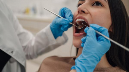 7 semne că trebuie să mergi la dentist, chiar dacă nu te doare nimic
