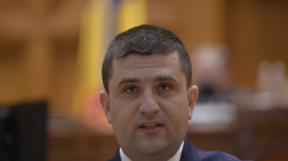 Deputat USR: Altă alunecare de teren azi noapte. Oamenii nu tac, sună, povestesc tone de nereguli