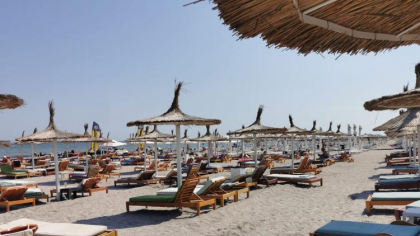 Litoral pustiu din cauza preţurilor mari! Românii preferă vacanţele cu piscină, mic dejun inclus si plată cu vouchere. Haos şi spre Bulgaria, cozi de 10 km la Giurgiu