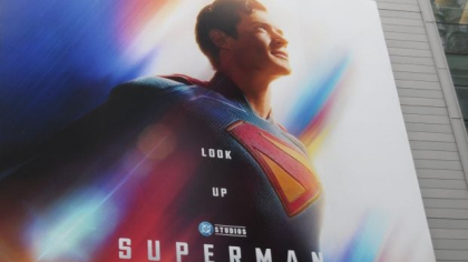 Debut fulminant pentru „Superman”: filmul depășește estimările și ar putea atinge 130 de milioane în weekendul de lansare I VIDEO