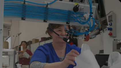 Cine deţine fabrica Rekord din Alba Iulia, vizitată de George Simion după calificarea în turul doi al alegerilor: proprietarul este un grup italian prezent în România de 30 de ani, producător de încălţăminte outdoor