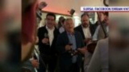 Românii și ungurii și-au mulțumit unii altora la congresul UDMR. Ce a cântat Viktor Orban la un pahar de vin