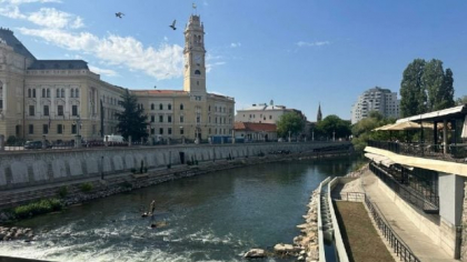 Atracție unică în Oradea: promenada cu ferestre de observare a peștilor din Crișul Repede
