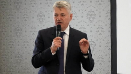 Primarul comunei Ciugud, campioană la atragerea fondurilor europene, îl votează pe Nicușor Dan. Cum își argumentează edilul alegerea