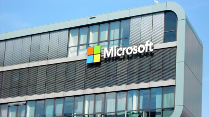 Microsoft pregătește un nou val de concedieri masive: restructurări profunde pe fondul investițiilor în inteligență artificială