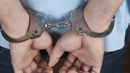 Un bărbat din Prahova, reținut după ce a agresat sexual o adolescentă cu handicap psihic