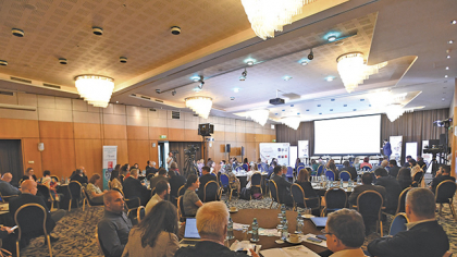 Urmează conferinţa ZF Reindustrializarea României. Ce mai producem în ţară, luni, 26 mai, în Bucureşti. Fabricile României, cu un milion de oameni în spate, învârt anual un motor de 110 miliarde de euro