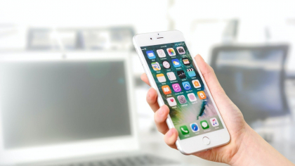 După ani de încercări şi experimentare, Meta introduce publicitate pe WhatsApp