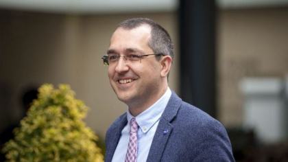 Vlad Voiculescu: Unii au votat altfel – nu din nepăsare, ci pentru că n-au mai avut încredere în nimeni. Prea des i-am numit „negaționiști”, „fără dinți” sau „pleava”