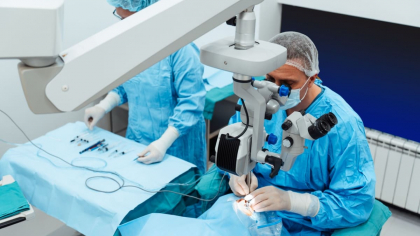 Operația cu laser – soluția prin care miopia se corectează rapid și sigur
