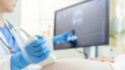 De ce tiroida trebuie monitorizată înainte, în timpul și după sarcină. Riscurile ascunse ale disfuncțiilor hormonale