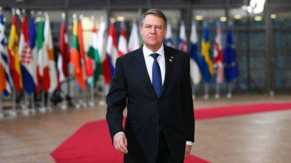 Iohannis avertizează: Alegerile decid dacă mergem înainte sau înapoi
