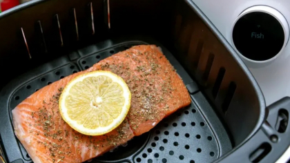 Cum faceți ca mâncarea gătită la air fryer să aibă gust de mâncare prăjită în ulei