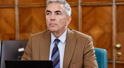 „Am avut zece zile să tragem frâna de mână”. Vicepremierul Anastasiu explică de ce s-a optat pentru taxe mai mari şi nu pentru reduceri de cheltuieli