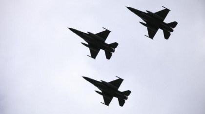 Reacția ministrului Apărării, după atacul rușilor la granița României: Ucraina a ridicat avioane cu piloți antrenați la noi în țară