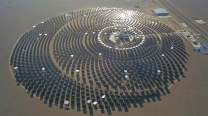 China a montat 27.000 de oglinzi în deșert ca să capteze lumina soarelui și să aibă energie pentru un an întreg, în 500.000 de case