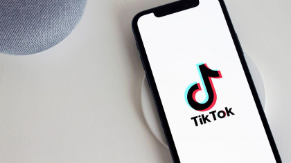 Influncerii de pe TikTok îl susțin pe George Simion. Aceștia nu spun cu cine votează, dar melodia de pe fundal o face (VIDEO)