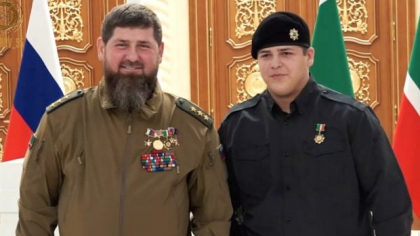 Ramzan Kadîrov și-a numit fiul de 17 ani să supravegheze colectarea taxelor locale în Cecenia. A avut până acum cel puțin 7 funcții oficiale