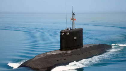 Submarin rusesc surprins la suprafață în Canalul Mânecii. NATO ironizează situația, Moscova se apără