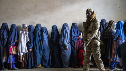 Mandate de arestare pentru liderii talibani, acuzați că au persecutat femeile din Afganistan
