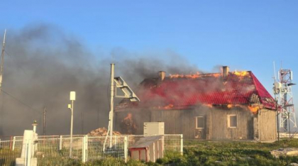ANM, despre incendiul de la stația meteo Vlădeasa: Pagubele sunt foarte mari
