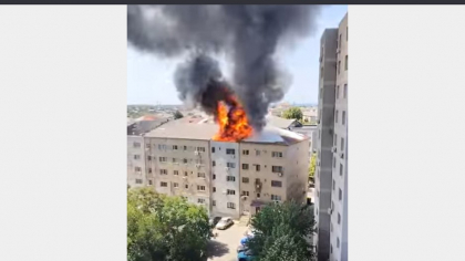 Incendiu într-un bloc din Slatina. Au fost emise mesaje RO-Alert
